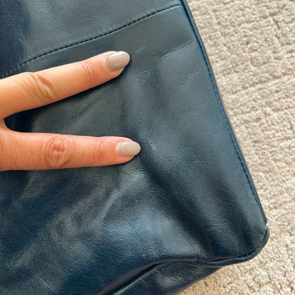 Elegant Blue Leather Hobo Bag - Picture 16 of 16